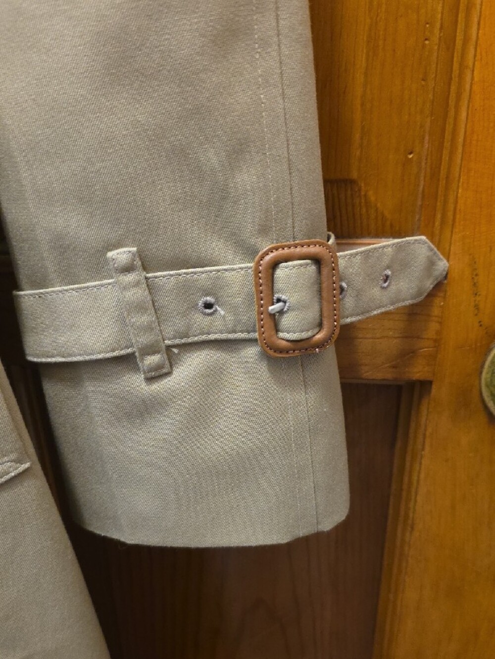 Burberry Tan Double-Breasted Classic Trench Coat - Picture 3 of 7